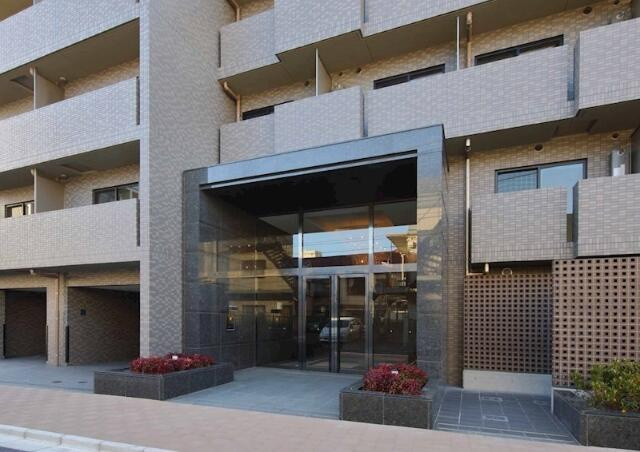 ルーブル大森西の外観|建物入り口