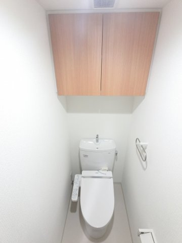 市川市市川１丁目の賃貸マンションのトイレ