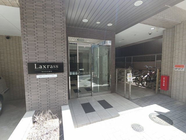 市川市市川１丁目の賃貸マンションのエントランス