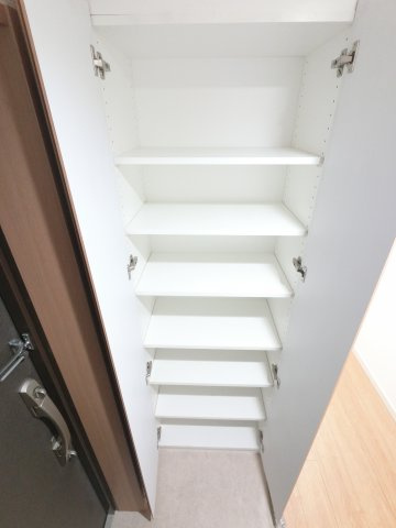 市川市市川１丁目の賃貸マンションの収納