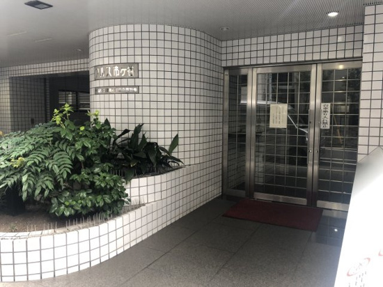 アルス市ヶ谷のエントランス|アルス市ケ谷薬王寺