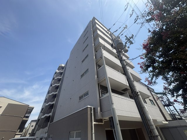 ビスタ江坂東の外観