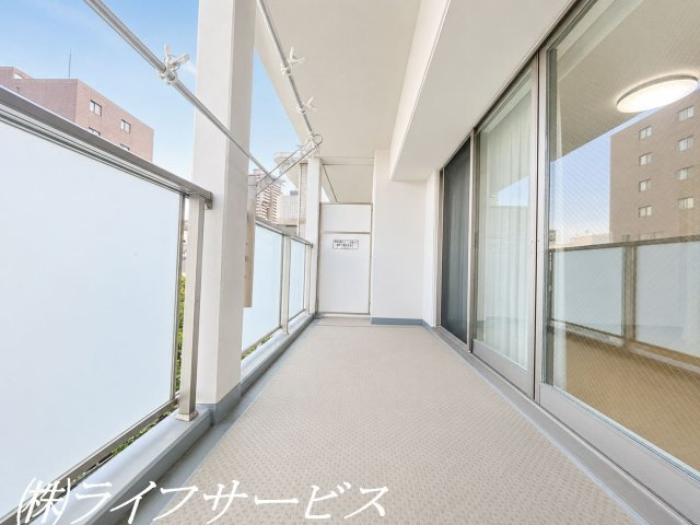 【バルコニー】 | ワコーレ西宮けやき通り | バルコニー（一部AIで家具消しをしています）