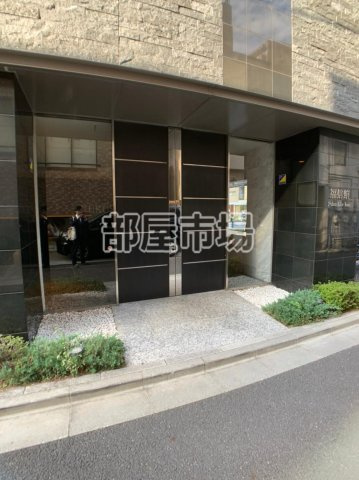 福信館のエントランス