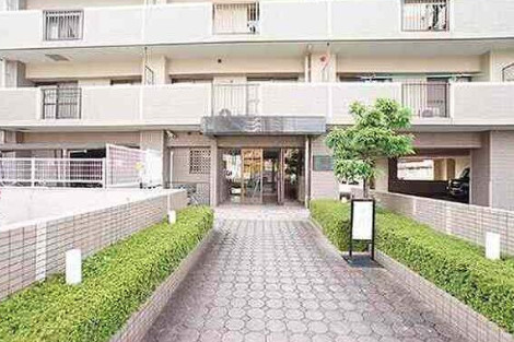 ライオンズマンション小頭町公園【キャッシュバック対象物件】のエントランス|毎日通るエントランスはこのようになっています