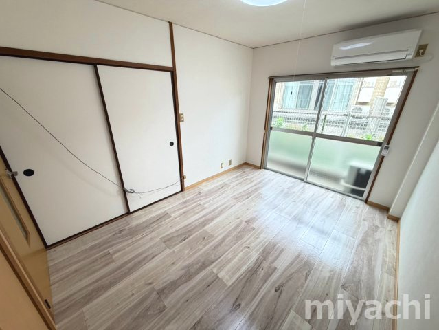 グリーンハイムの洋室