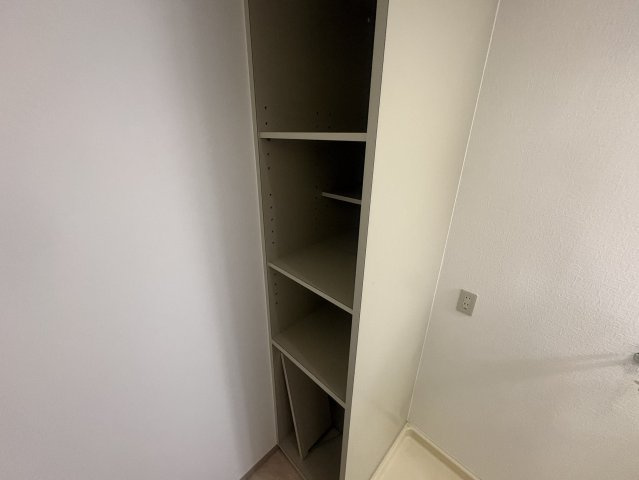アラメダ江坂の収納