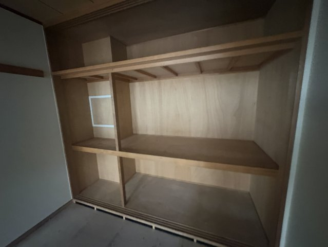 アラメダ江坂の収納