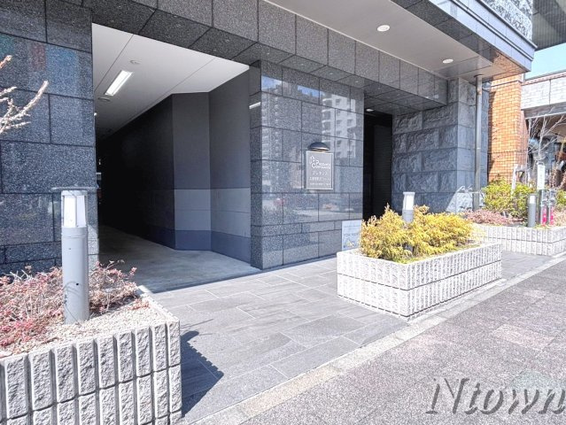 【エントランス】 | プレサンス大曽根駅前ファースト | 落ち着いたエントランスです