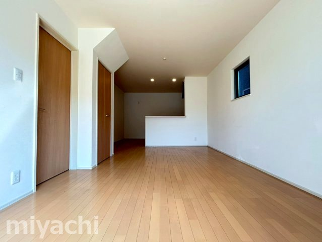 徳島市南島田町２丁目の一戸建ての居間・リビング