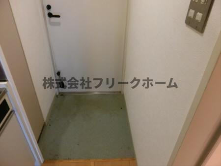 武蔵野市中町１丁目の賃貸マンションの玄関