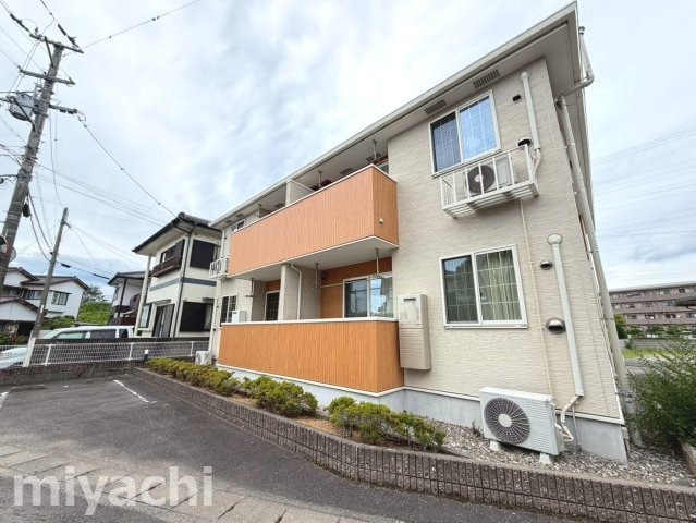 徳島市名東町３丁目のアパート