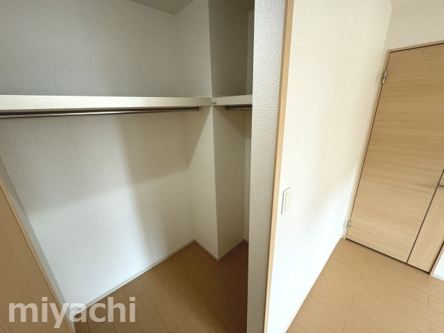 徳島市名東町３丁目のアパートの収納
