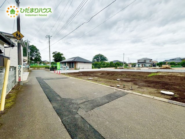 野田市清水635　新築戸建　E号棟の前面道路含む現地写真|接道：南側5m公道