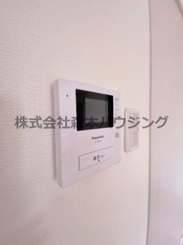 【セキュリティ】 | 　ロイヤル萱島本町 | TVモニターフォンで安心です
