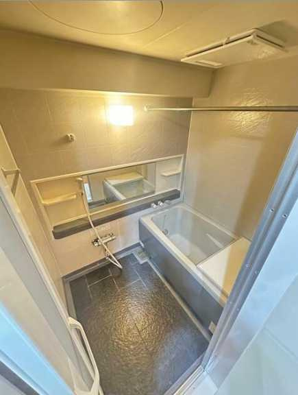 横浜市中区山下町の賃貸マンションの浴室