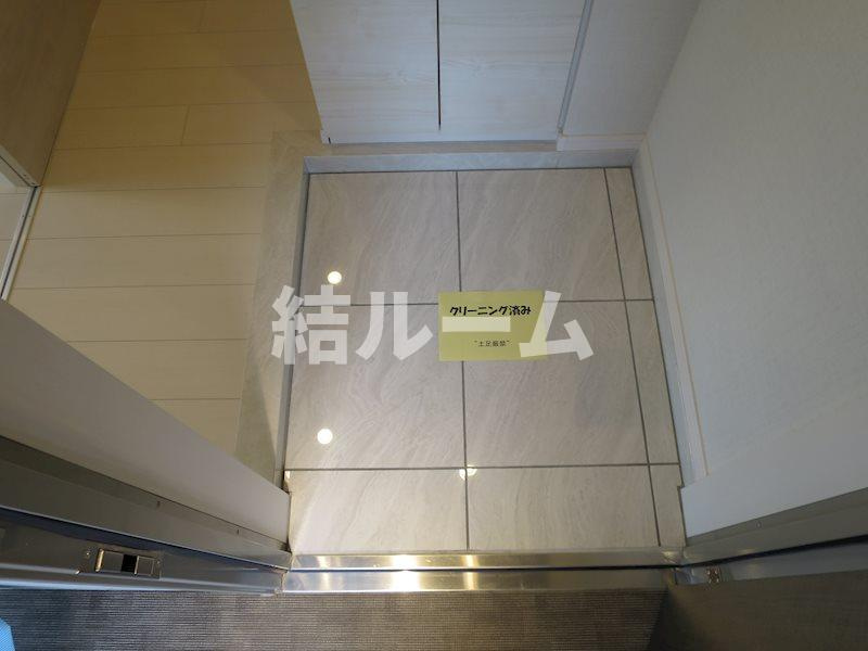 練馬区小竹町２丁目の賃貸マンションの玄関