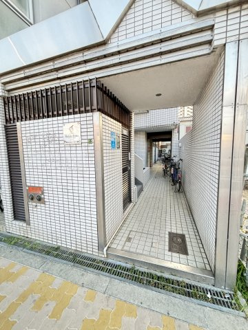 【エントランス】 | サンホワイティ豊里