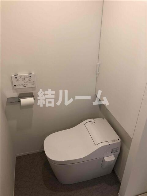 板橋区東新町１丁目の賃貸マンションのトイレ