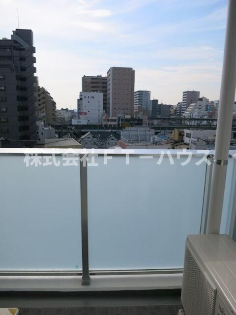 Ｈａｌｅ　Ａｒａｉのバルコニー