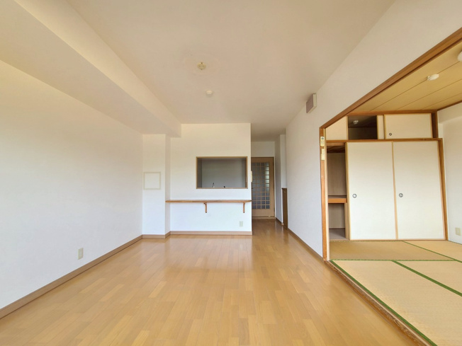 【居間・リビング】 | ライオンズマンション朝霧北