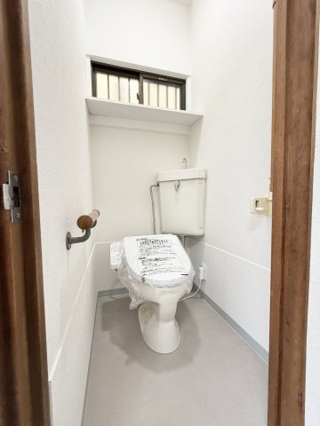 武庫之荘2丁目貸家のトイレ