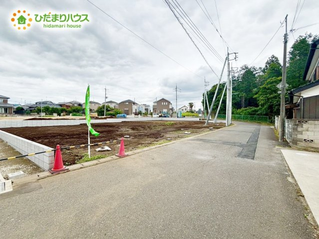 野田市清水635　新築戸建　D号棟の前面道路含む現地写真|接道：南側5m公道