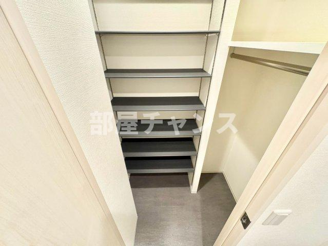アースグランデ泉の収納