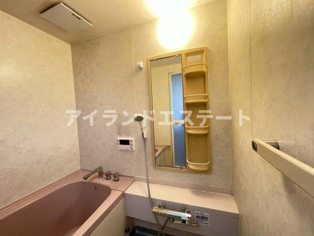 アリア三軒茶屋　駅近　南向き　内装リフォーム済の浴室