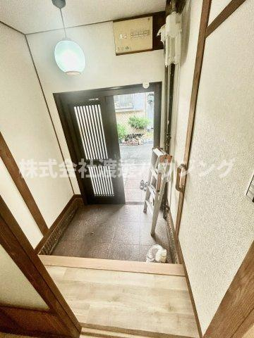 北畠3丁目テラスハウスの玄関|玄関広々