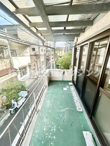 北畠3丁目テラスハウスのバルコニー