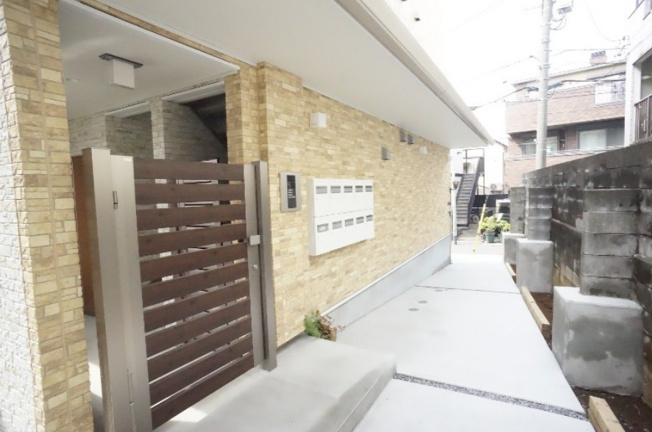 【エントランス】 | フラット221B