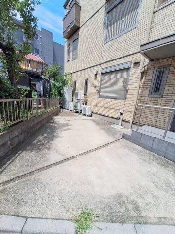 東向島３丁目貸家の駐車場|★敷地内駐車場★