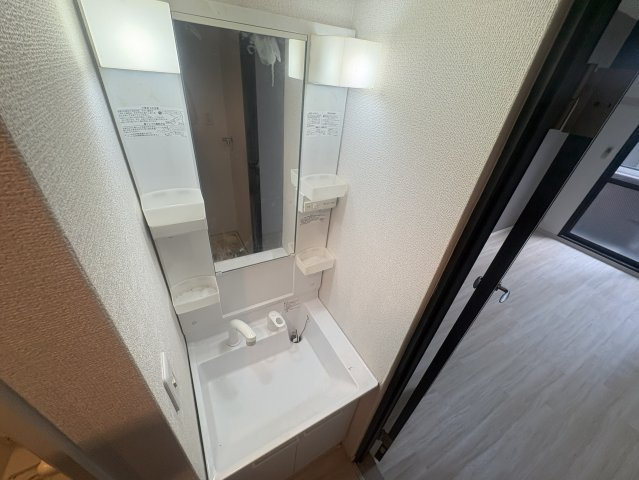 グランドステージ江坂の独立洗面台