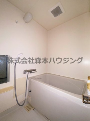 【浴室】 | 　メイコータウンⅡ | ※同タイプ別室の写真を使用しています。
　設備内容や内装色調など相違がある場合は実際のお部屋の現状優先となります。