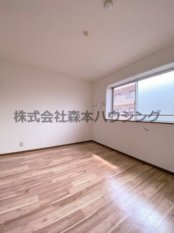 【洋室】 | 　メイコータウンⅡ | ※同タイプ別室の写真を使用しています。
　設備内容や内装色調など相違がある場合は実際のお部屋の現状優先となります。