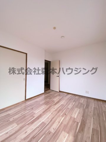 【洋室】 | 　メイコータウンⅡ | ※同タイプ別室の写真を使用しています。
　設備内容や内装色調など相違がある場合は実際のお部屋の現状優先となります。