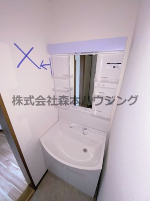 【独立洗面台】 | 　メイコータウンⅡ | ※同タイプ別室の写真を使用しています。
　設備内容や内装色調など相違がある場合は実際のお部屋の現状優先となります。