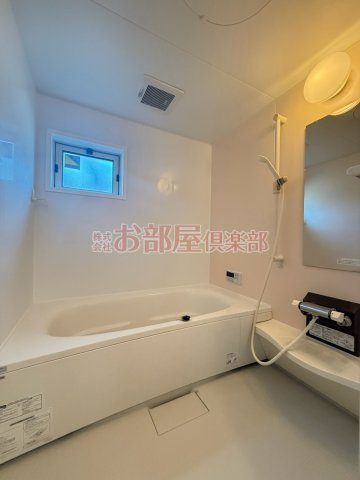 カーサ　マローン　A棟の浴室|別号室のお写真です