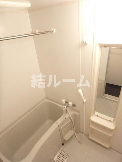 新宿区西落合４丁目の賃貸マンションの浴室
