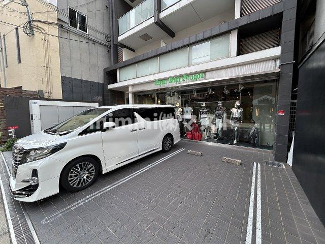 クレオキタホリエの駐車場