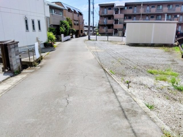 売土地　三島市萩　の周辺|落ち着いた住宅街にある建築条件なしの売土地です。お好きなハウスメーカーで、理想のマイホームづくりをお楽しみいただけます。
