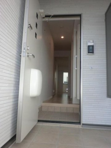 メゾン　ボンヌシャンスの玄関|きれいな玄関です