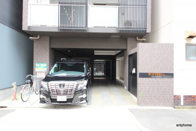 ウィステリア大阪天満宮　仲介手数料無料の駐車場