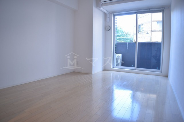 ミヤレジデンス新町の居間・リビング