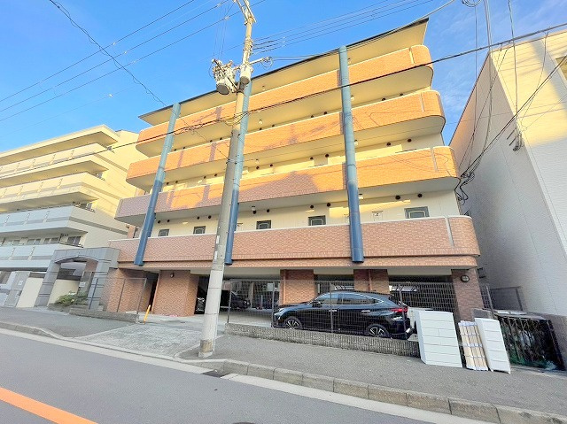 WEST VILLAの外観