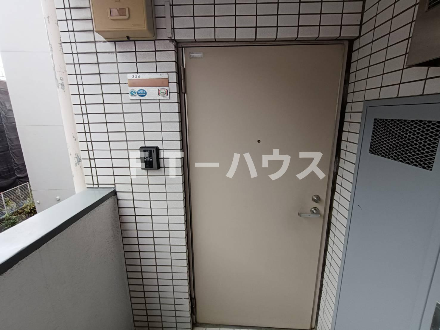 ＪＬＢグランエクリュ行徳駅前の玄関
