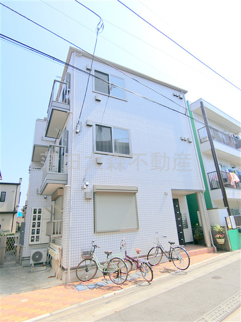 ファーシル.M.Aの外観|2012年3月築　パナホーム施工の鉄骨造地上3階建て総戸数7戸の人気賃貸マンション
東京都大田区北糀谷2丁目　京急本線梅屋敷駅徒歩9分、大森町駅徒歩13分
