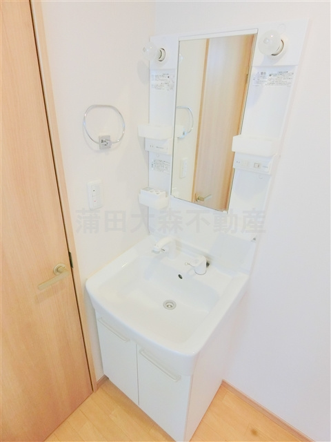 ファーシル.M.Aの洗面所|洗面脱衣所　独立洗面台と洗濯機置き場