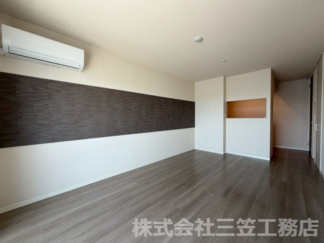 寝屋川市若葉町の賃貸マンションの居間・リビング